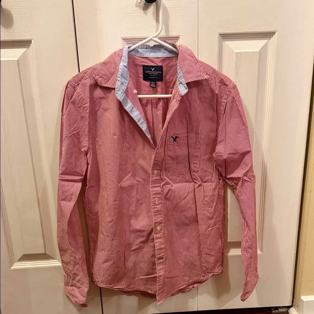 American Eagle Outfitters Men's Red Striped Shirt long sleeve.